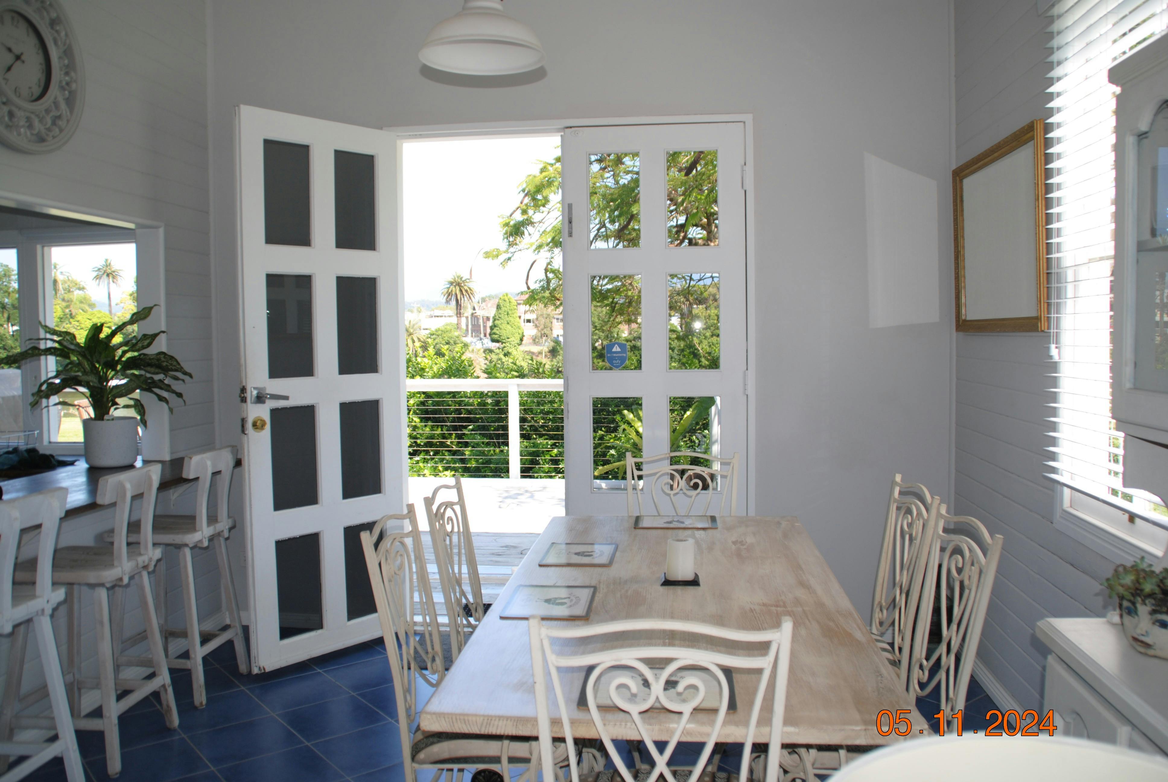 Comfortable dinning room with space for 8