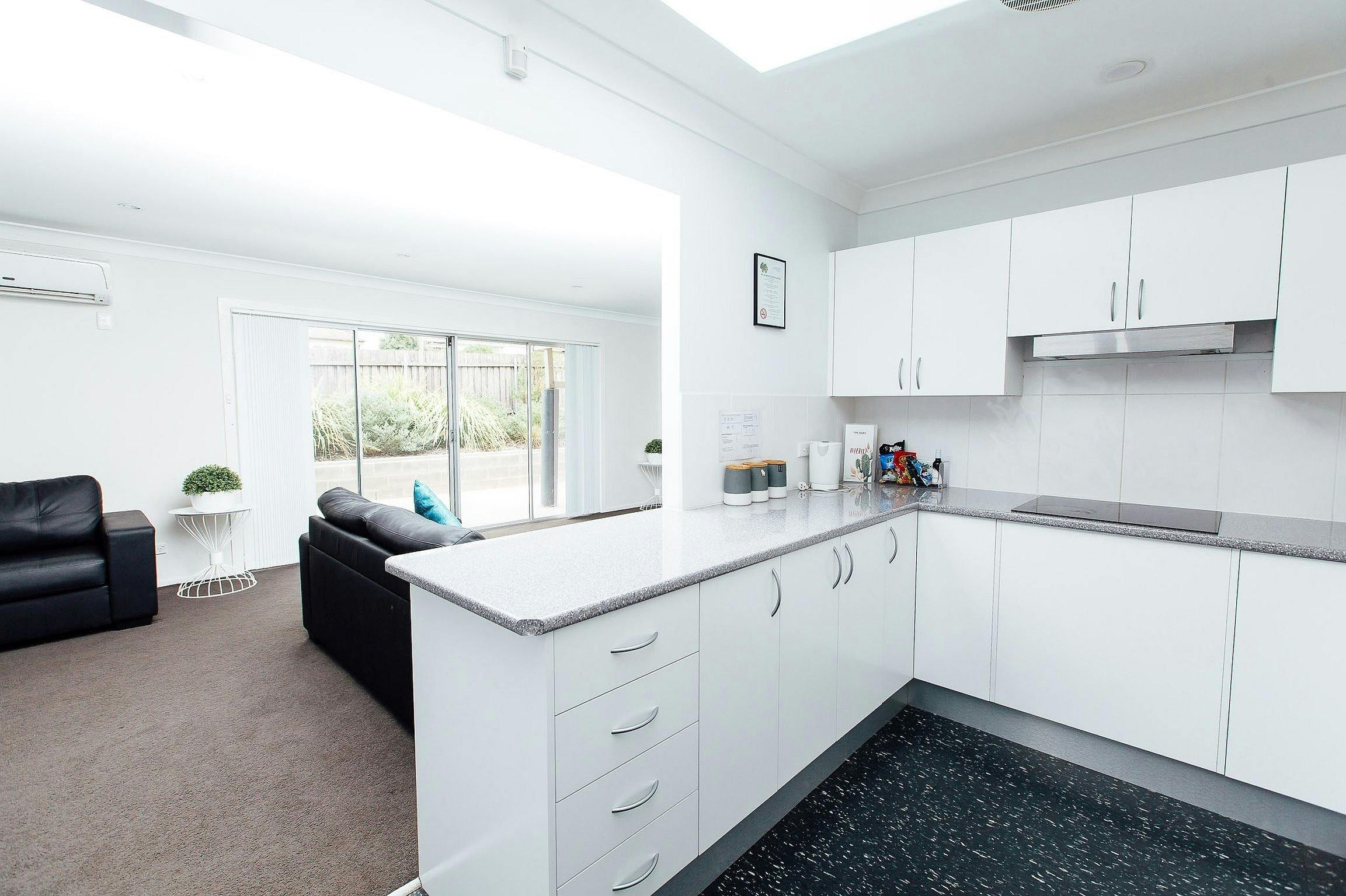 Unit - Kitchen lounge