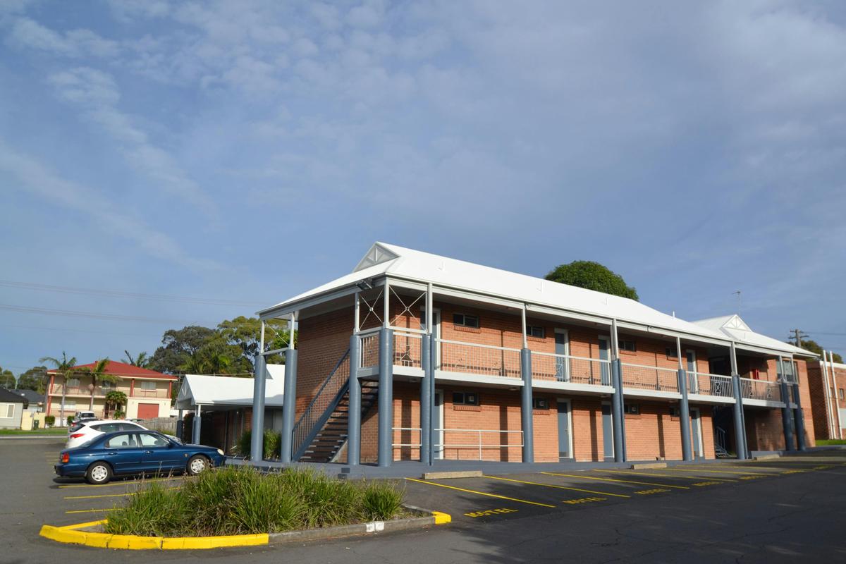 The Oaks Hotel Motel - Accommodation