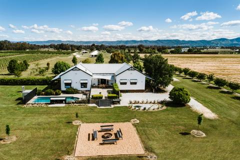 The Farmhouse at Blue Wren Farm