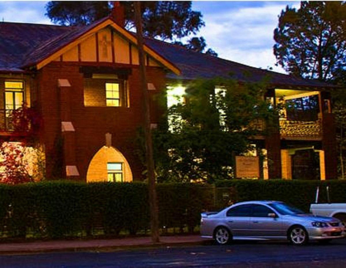 Parkes Convent