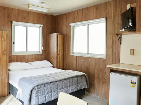 MVC_SP-Ensuite-Cabin