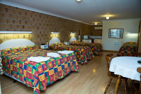 Family Motel Unit