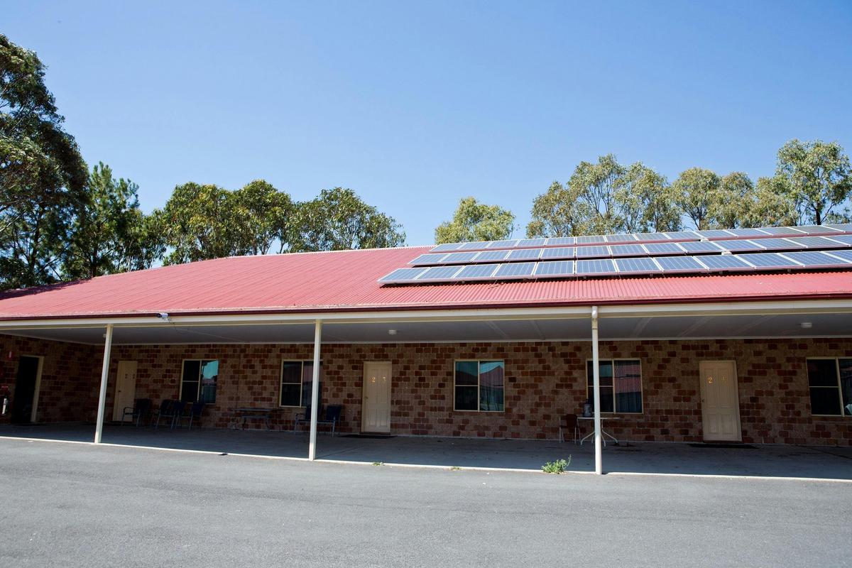 Southern Apartments - Parking