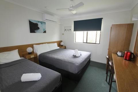 Toreador Motel twin room