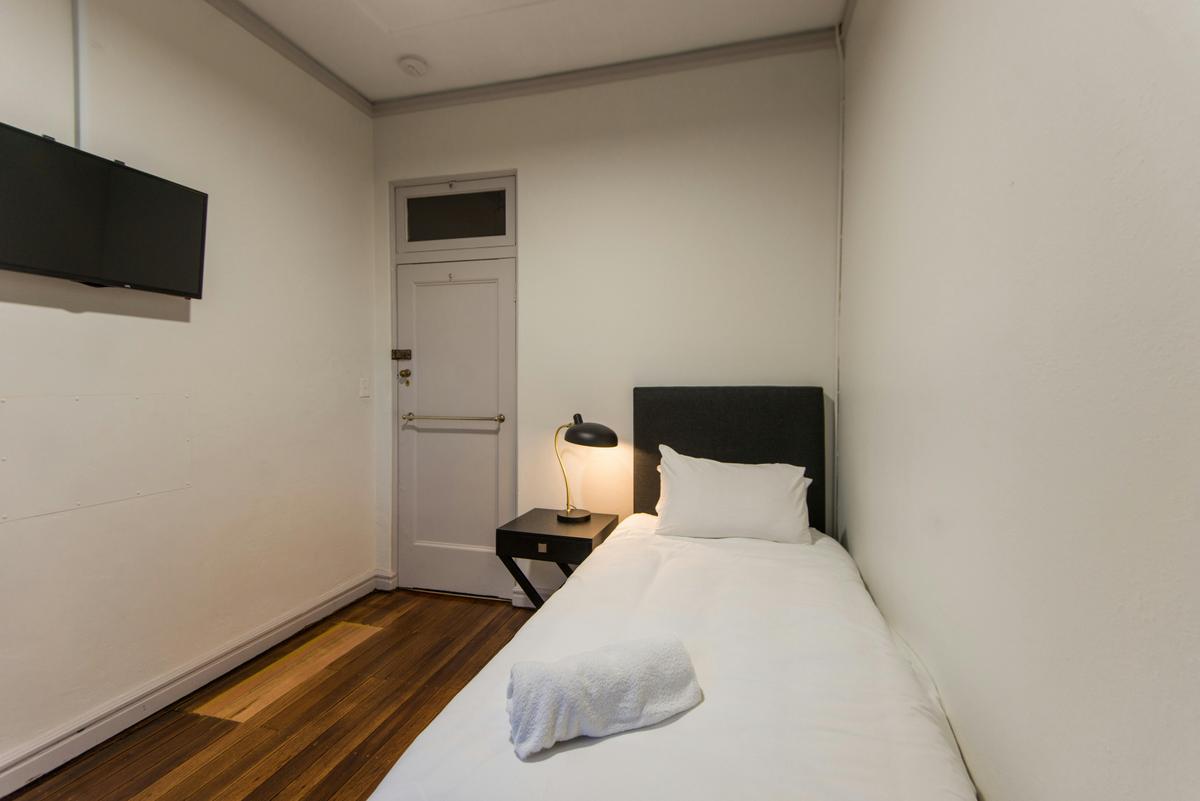 Single Room  -The Tamworth Hotel