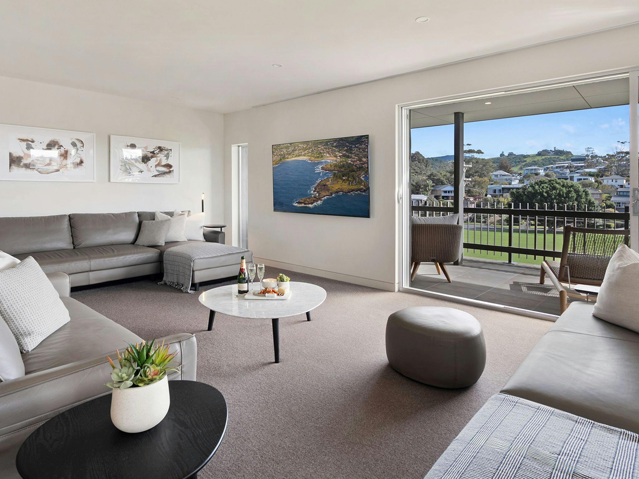 Surf N Turf | Upstairs living room | Smart TV | Views of Bonaria Oval