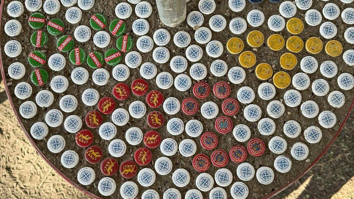 Bar top (2024)
