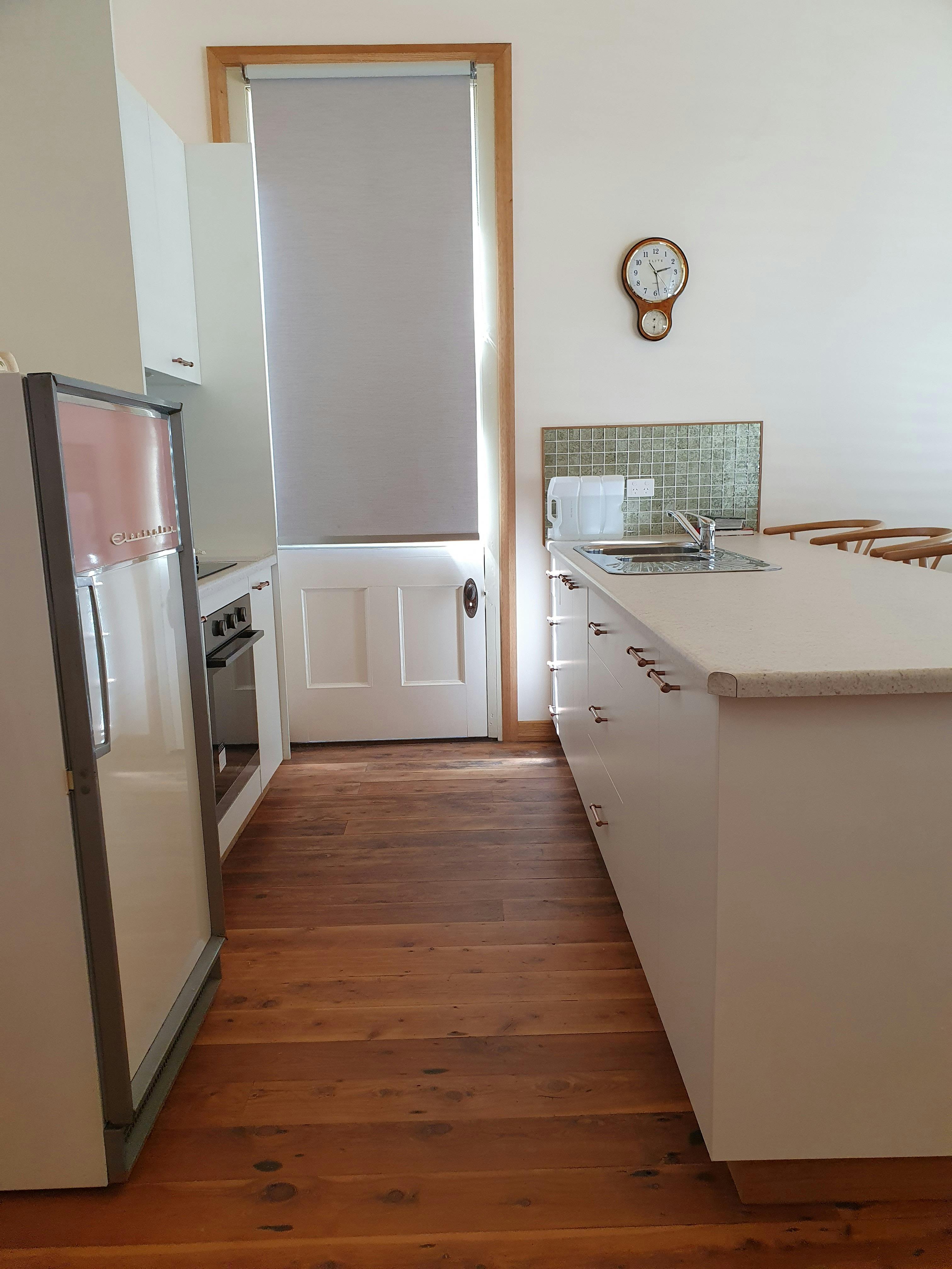 Kitchen/cooking area.