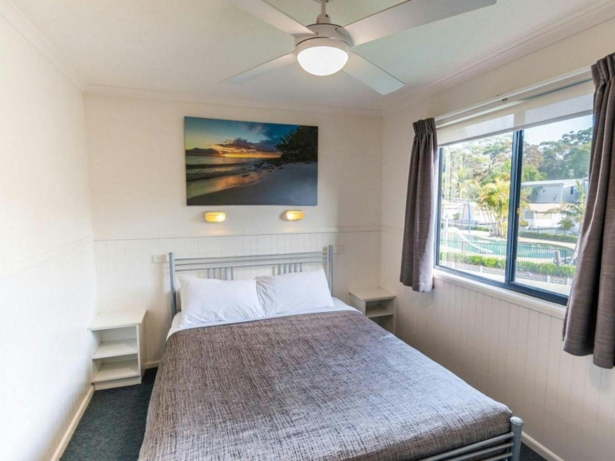 Deluxe Waterfront Spa Villa | Tasman Holiday Parks - Jervis Bay