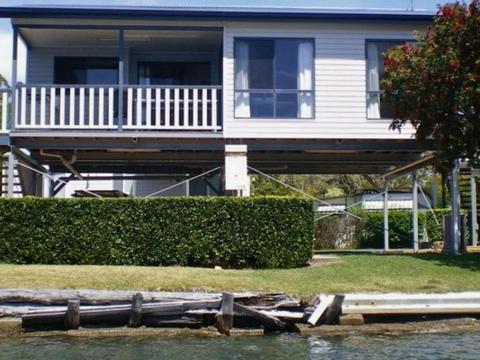 Deluxe Waterfront Villa 2BR | Tasman Holiday Parks - Jervis Bay