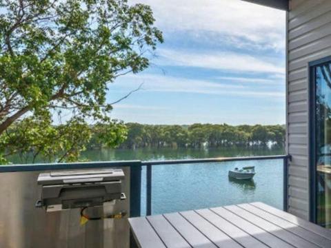 Premium Waterfront Villa (2BR) | Tasman Holiday Parks - Jervis Bay
