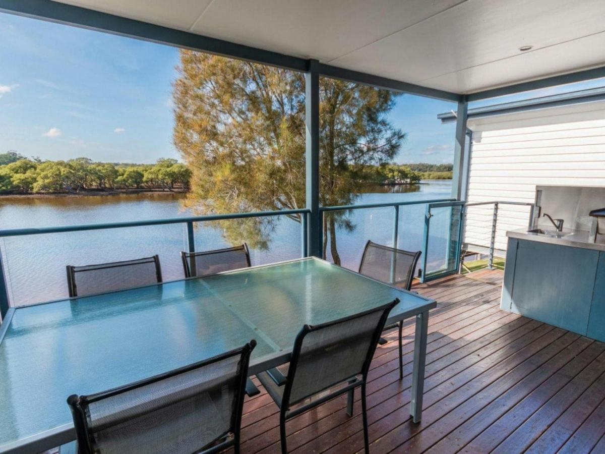 Deluxe Waterfront Villa 2BR | Tasman Holiday Parks - Jervis Bay