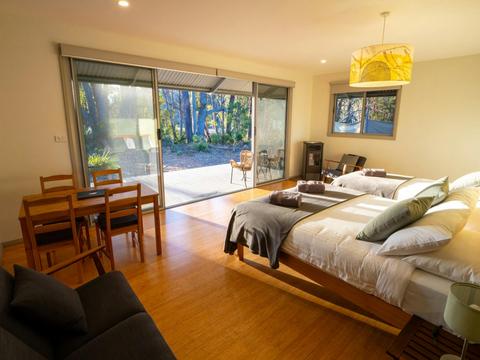 Inside Burrawang Eco-cabin