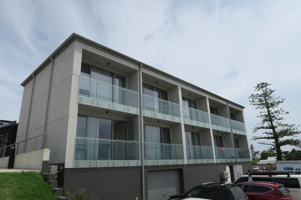 Tathra Hotel Oceanfront Room private balconies