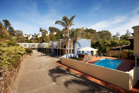 Town House Apartments