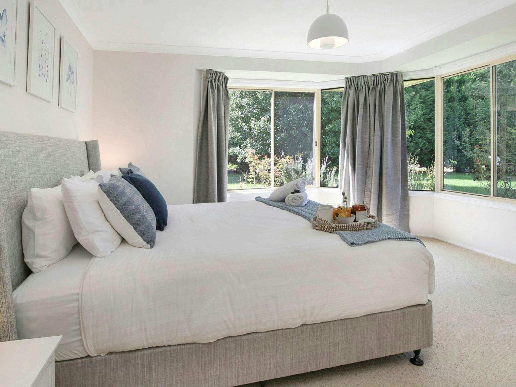 Bedroom 1 - king bed