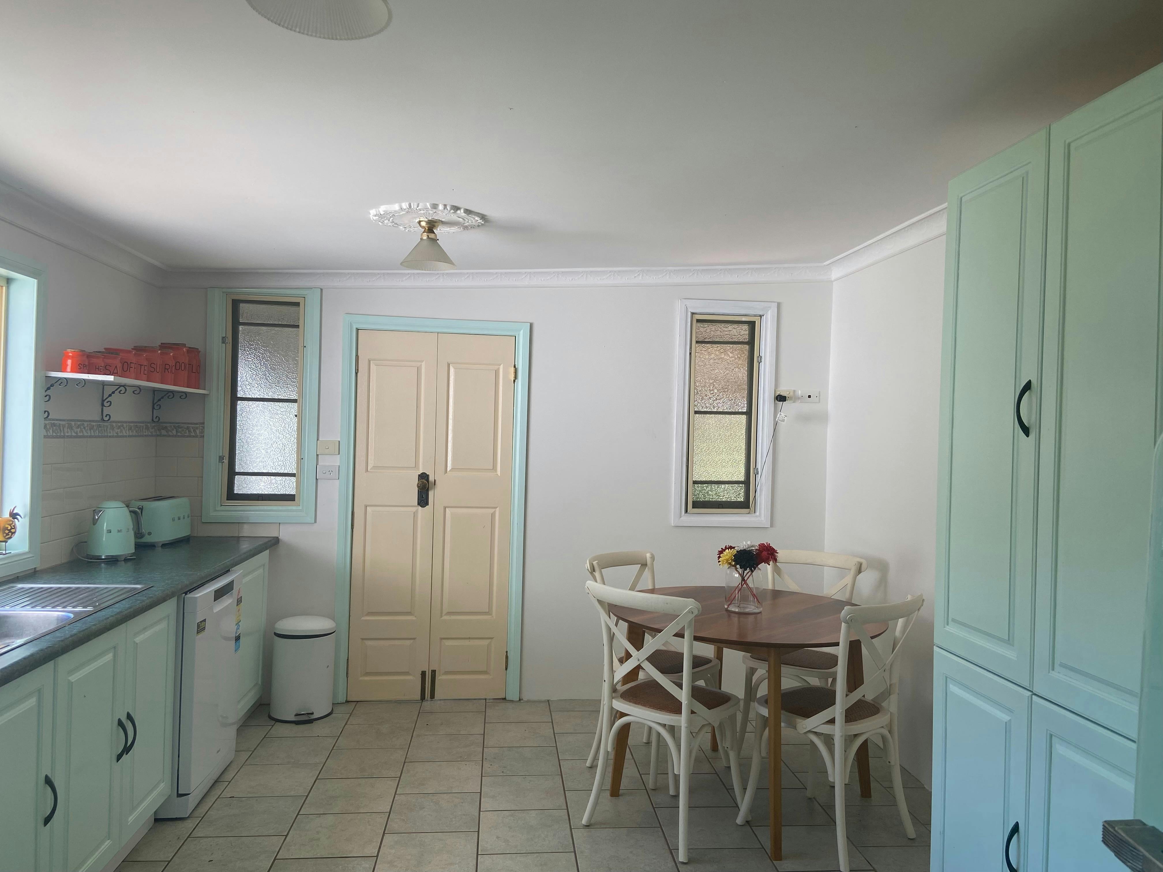 Kitchen with breakfast table