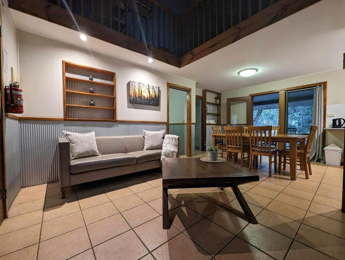cabin 9 lounge room