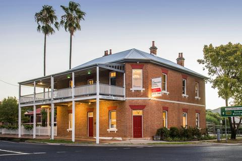 The Parkview Hotel