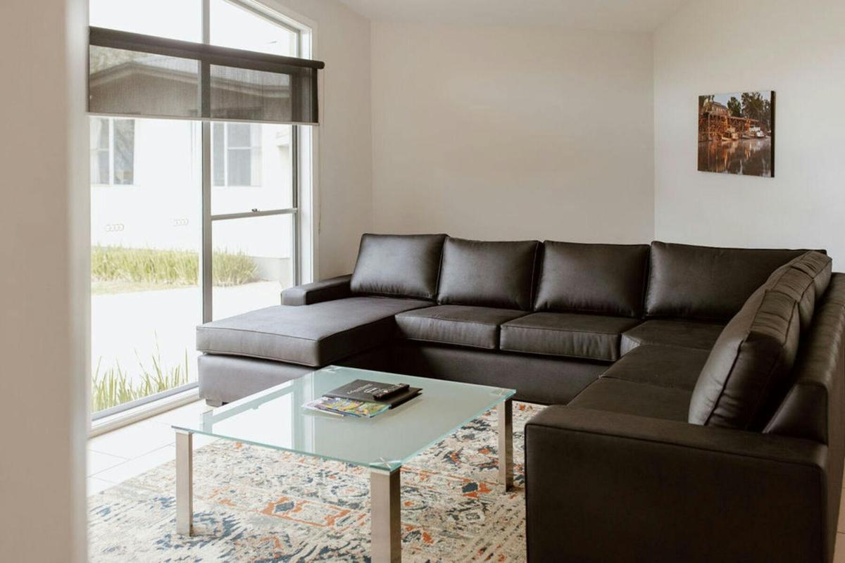 3 Bedroom lounge space