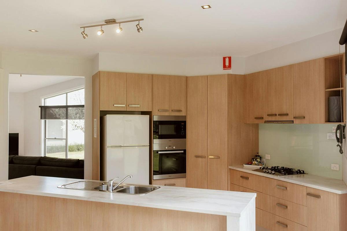 3 bedroom kitchen