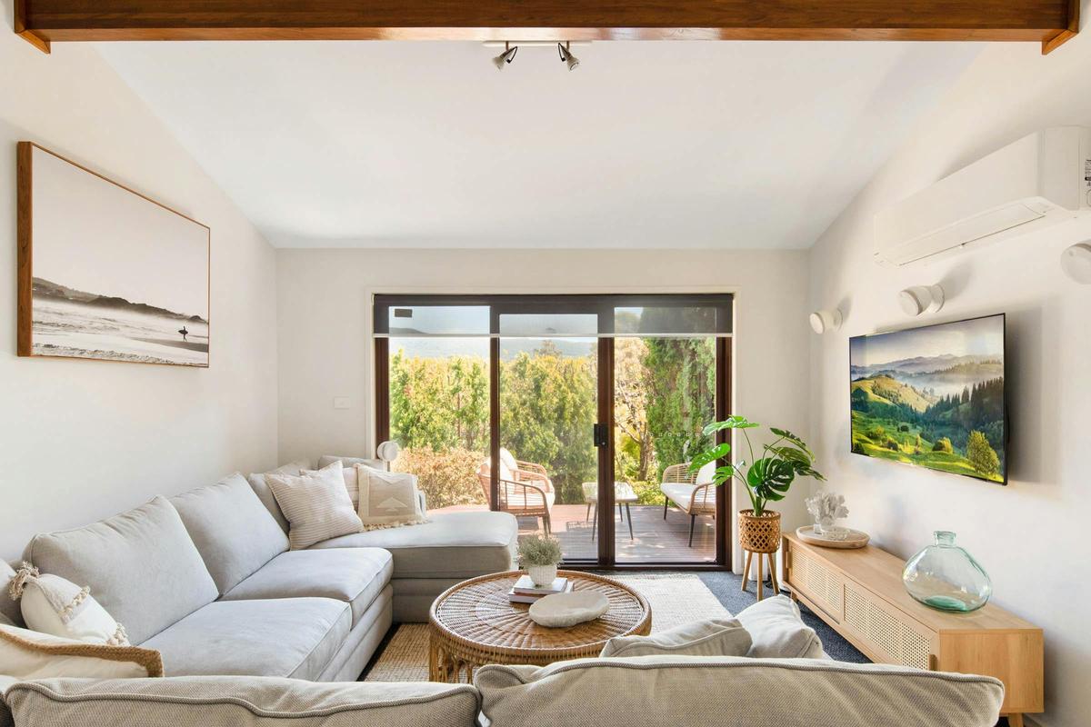 Lounge Room