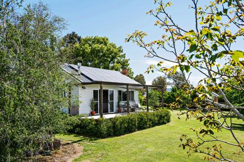Tom's Cottage