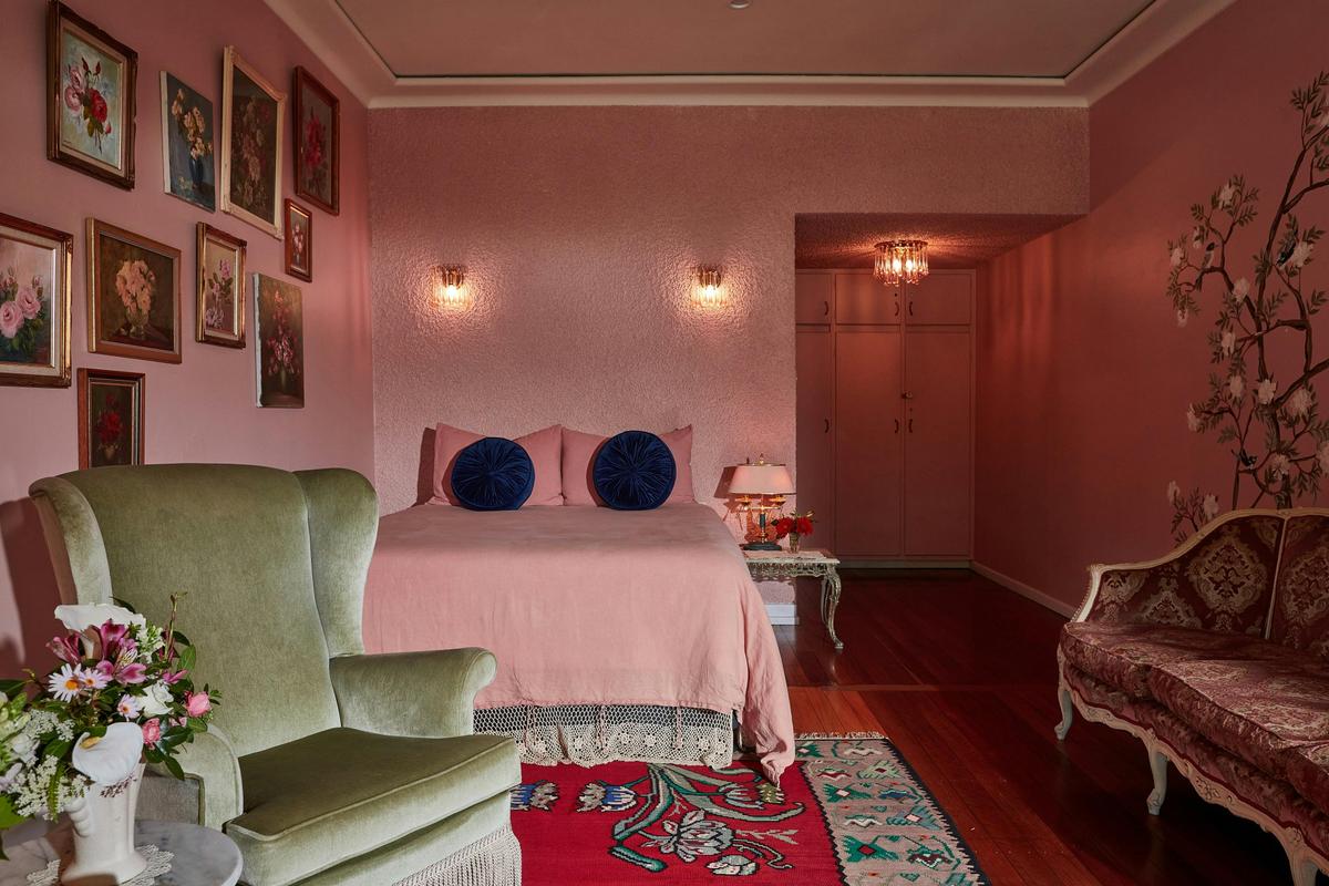 The Eltham Hotel