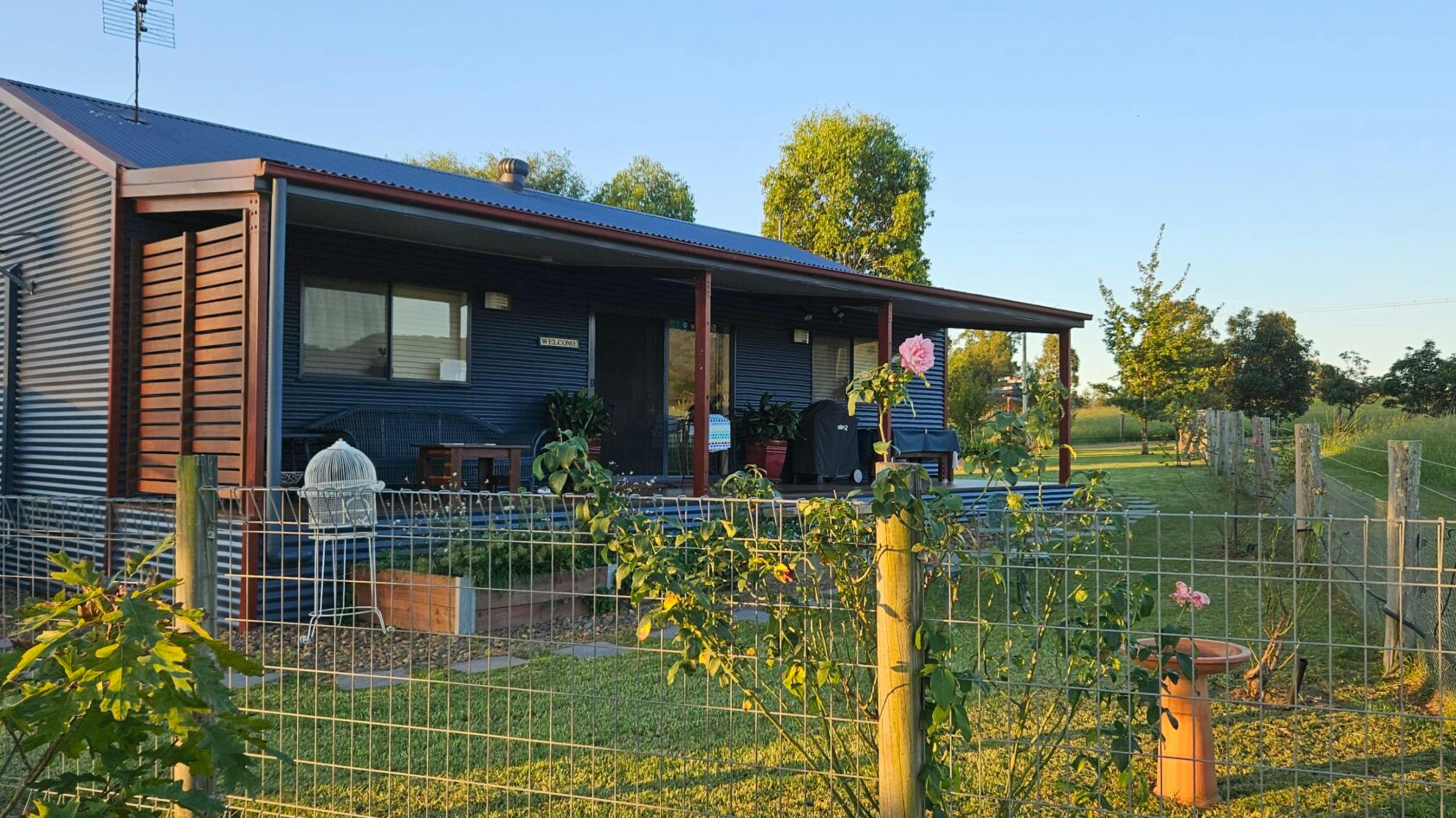 Front view The Wattle Lodge