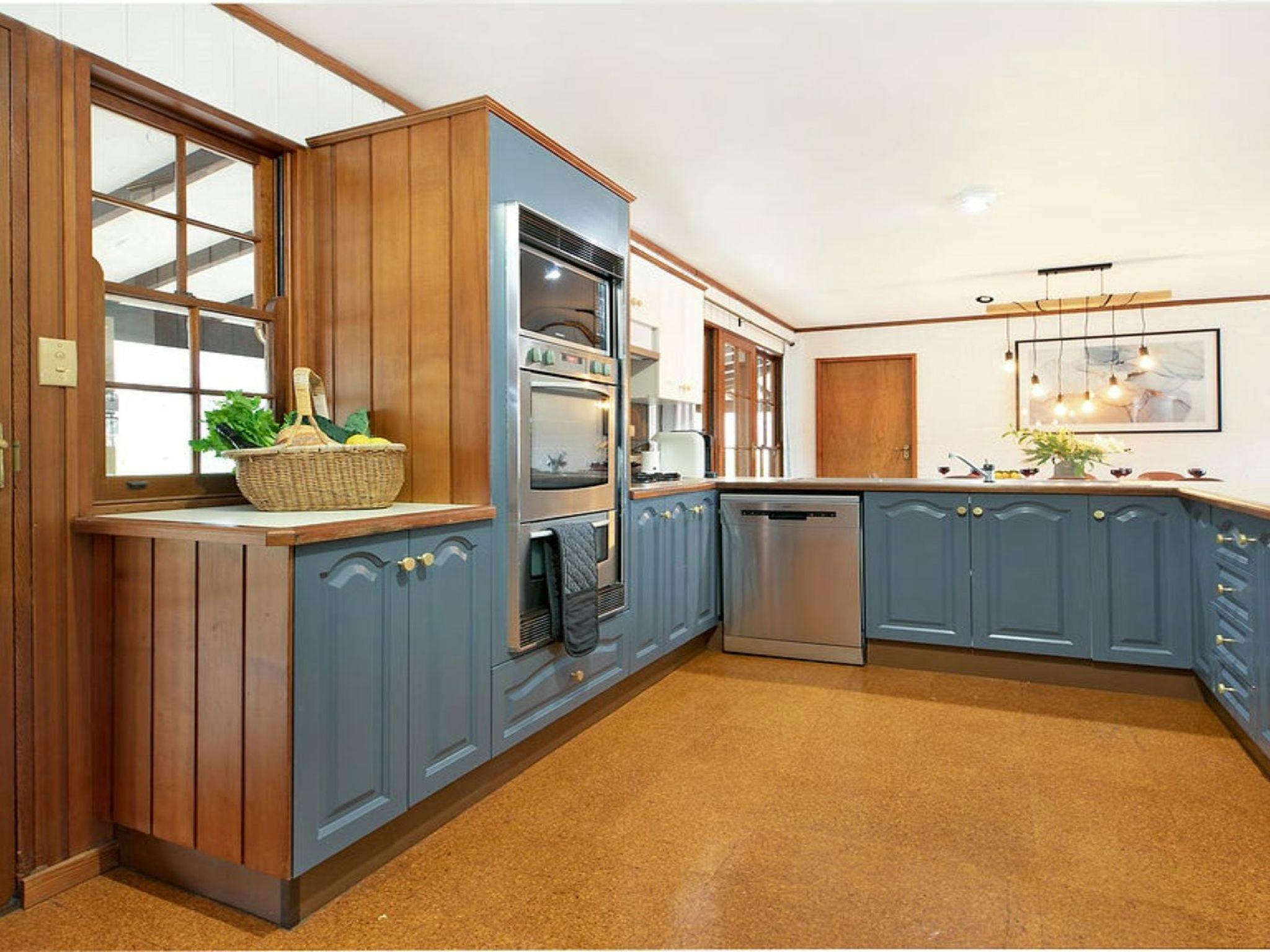 The Burrows of Penrose