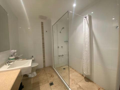 King Room - Walk in Shower