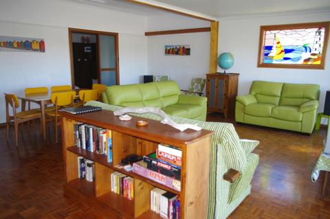 lounge room