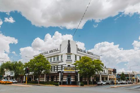 The Royal Hotel Orange