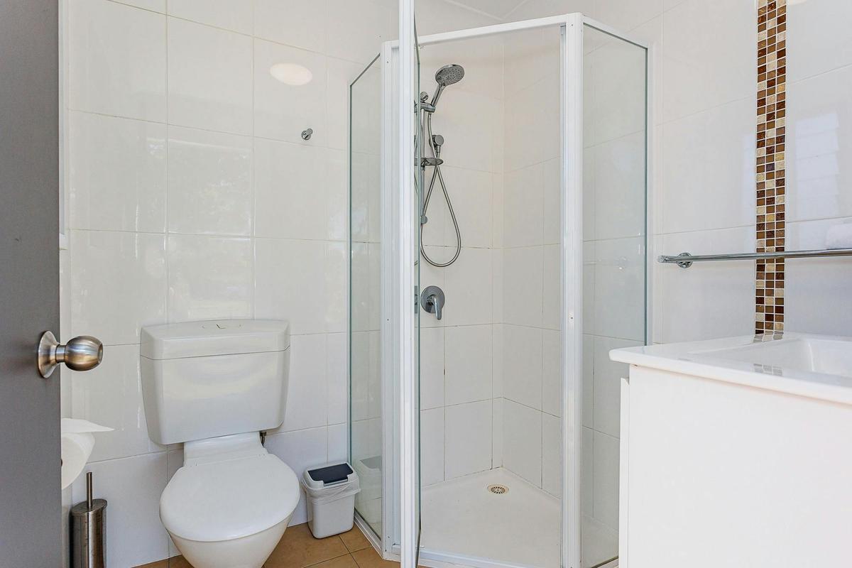 Clean ensuite facilities