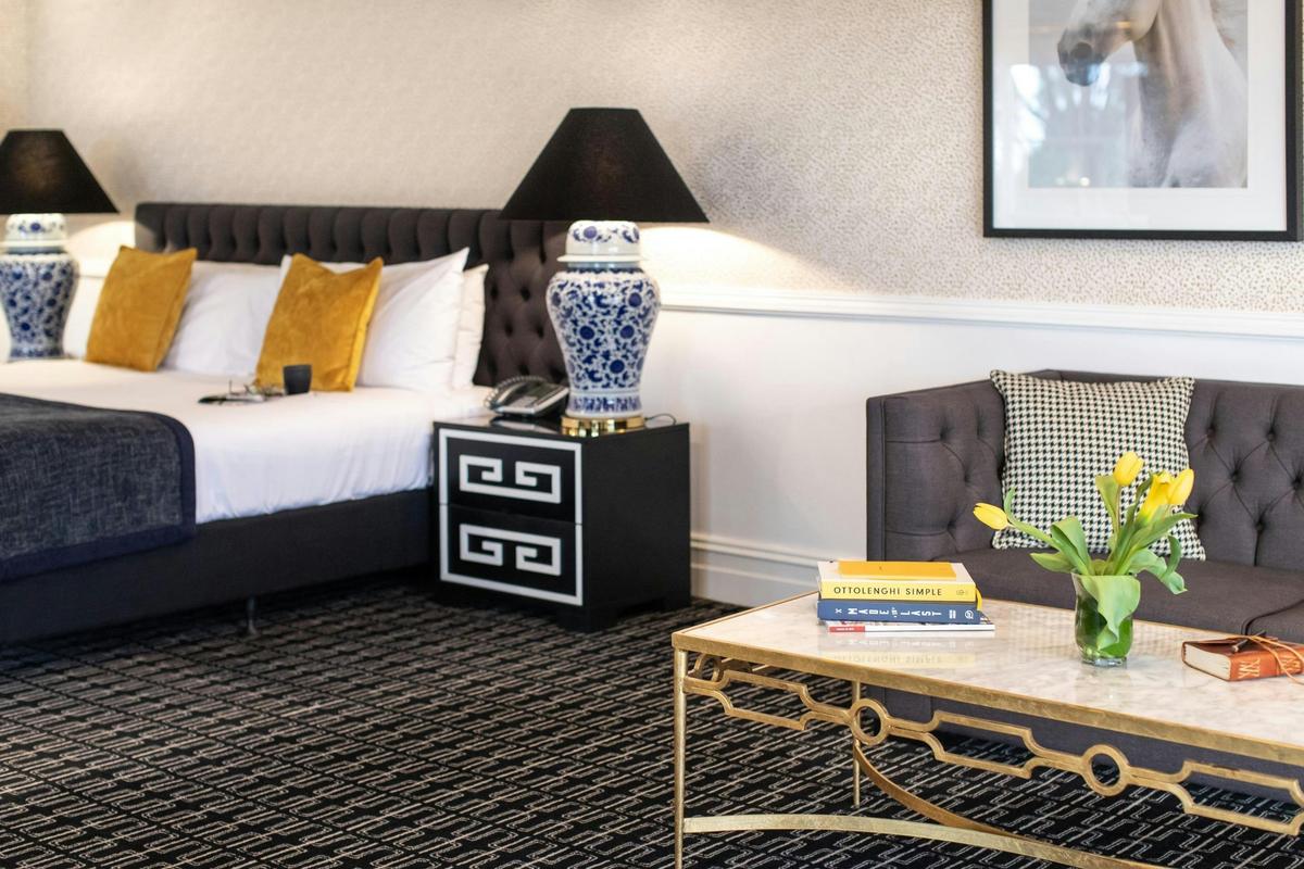 Signature Suite King Bed