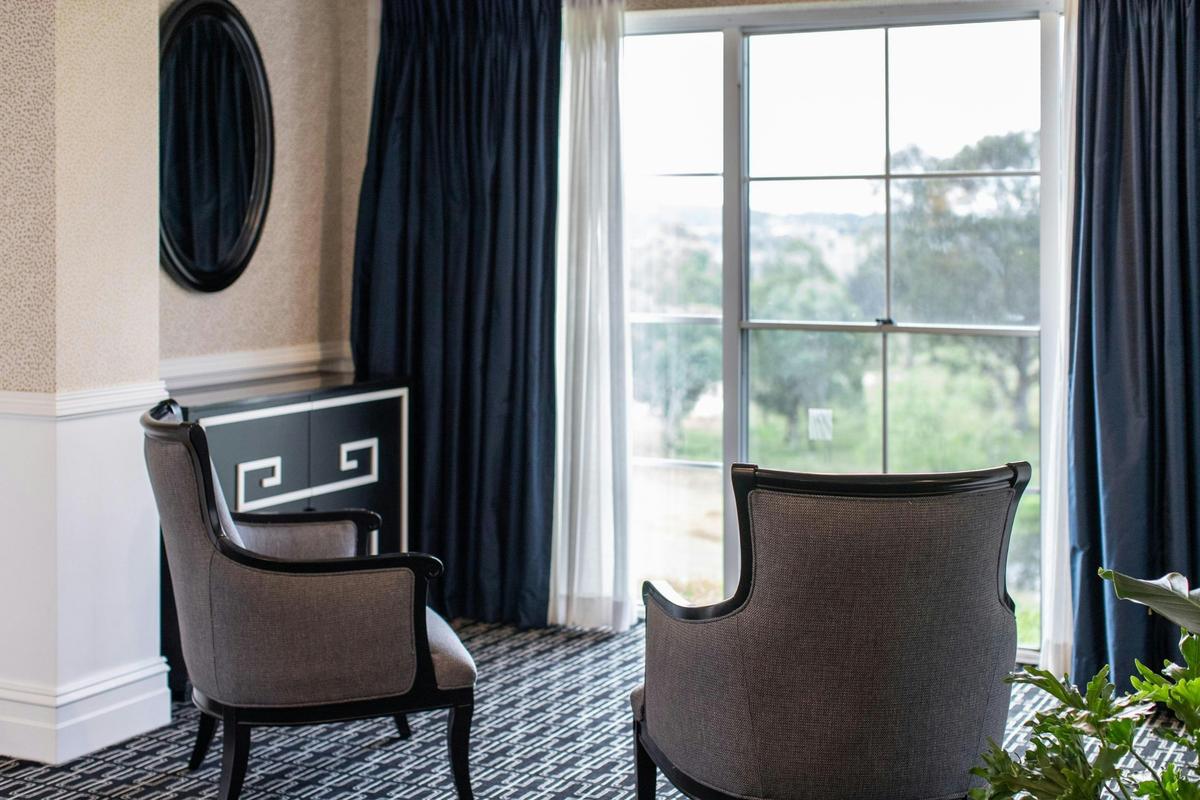 Signature Suite Lounge Room