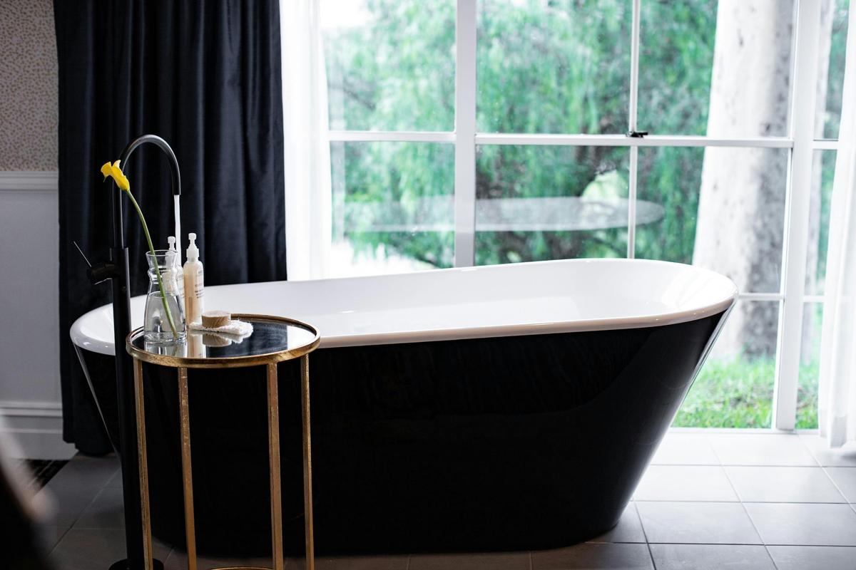 Signature Suite Bathroom