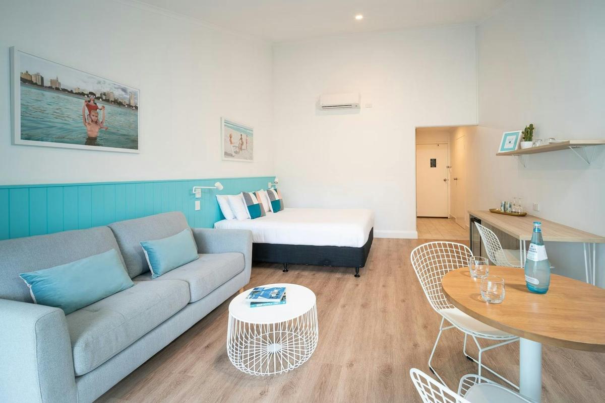 Queen Terrace Room
