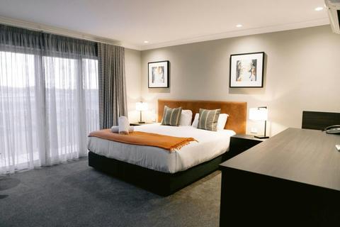 Executive Spa Suite