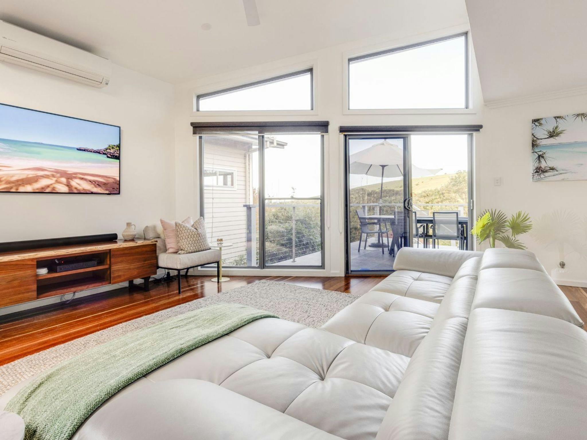 Entertainers delight | outdoor balcony