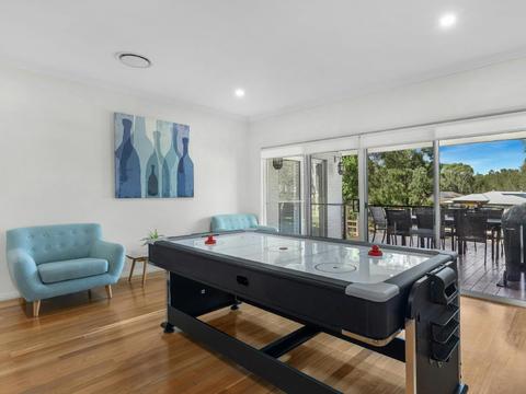 Unwined at The Vintage