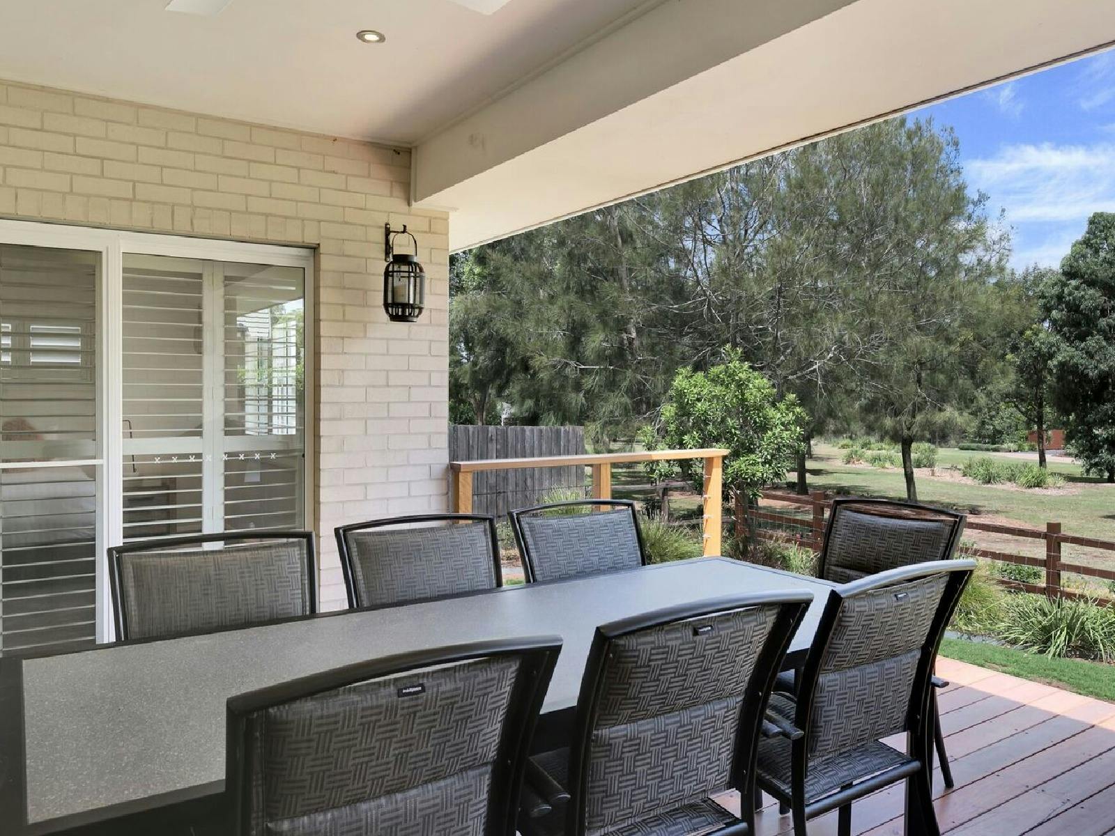 Unwined @ The Vintage outdoor dining area