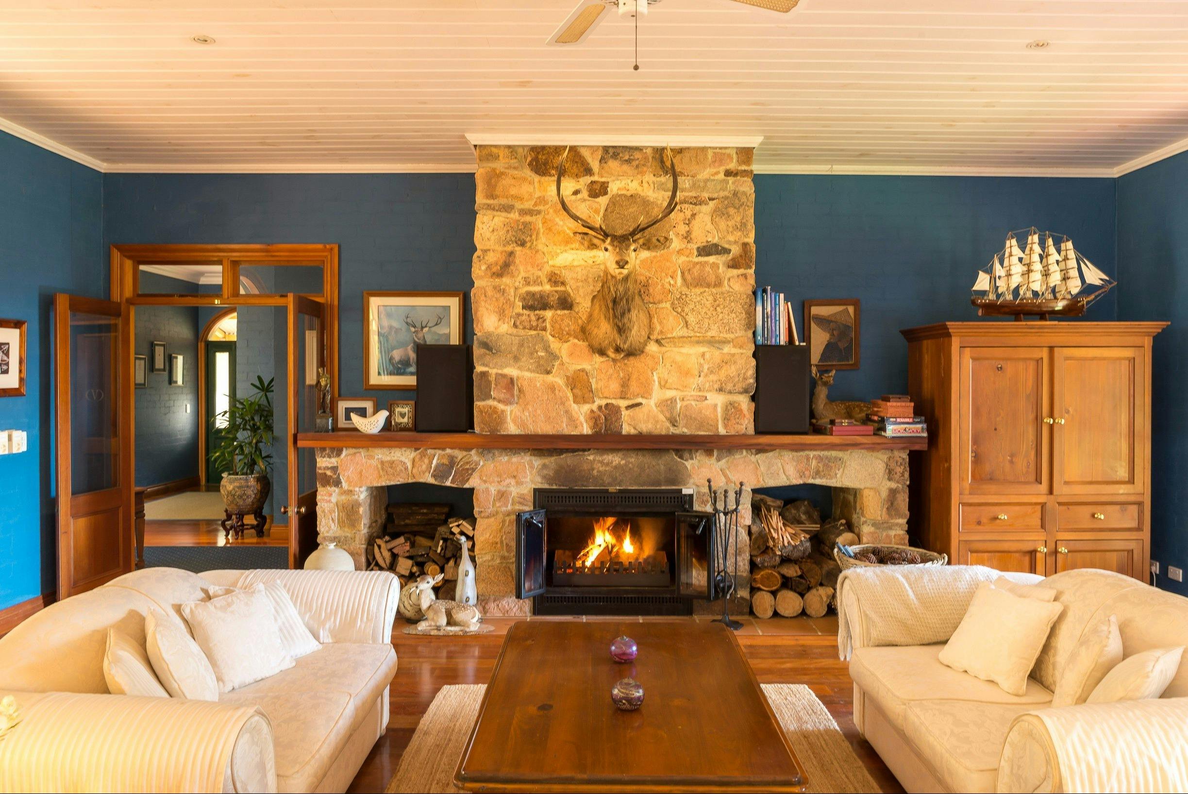 Victoria's at Ewingsdale