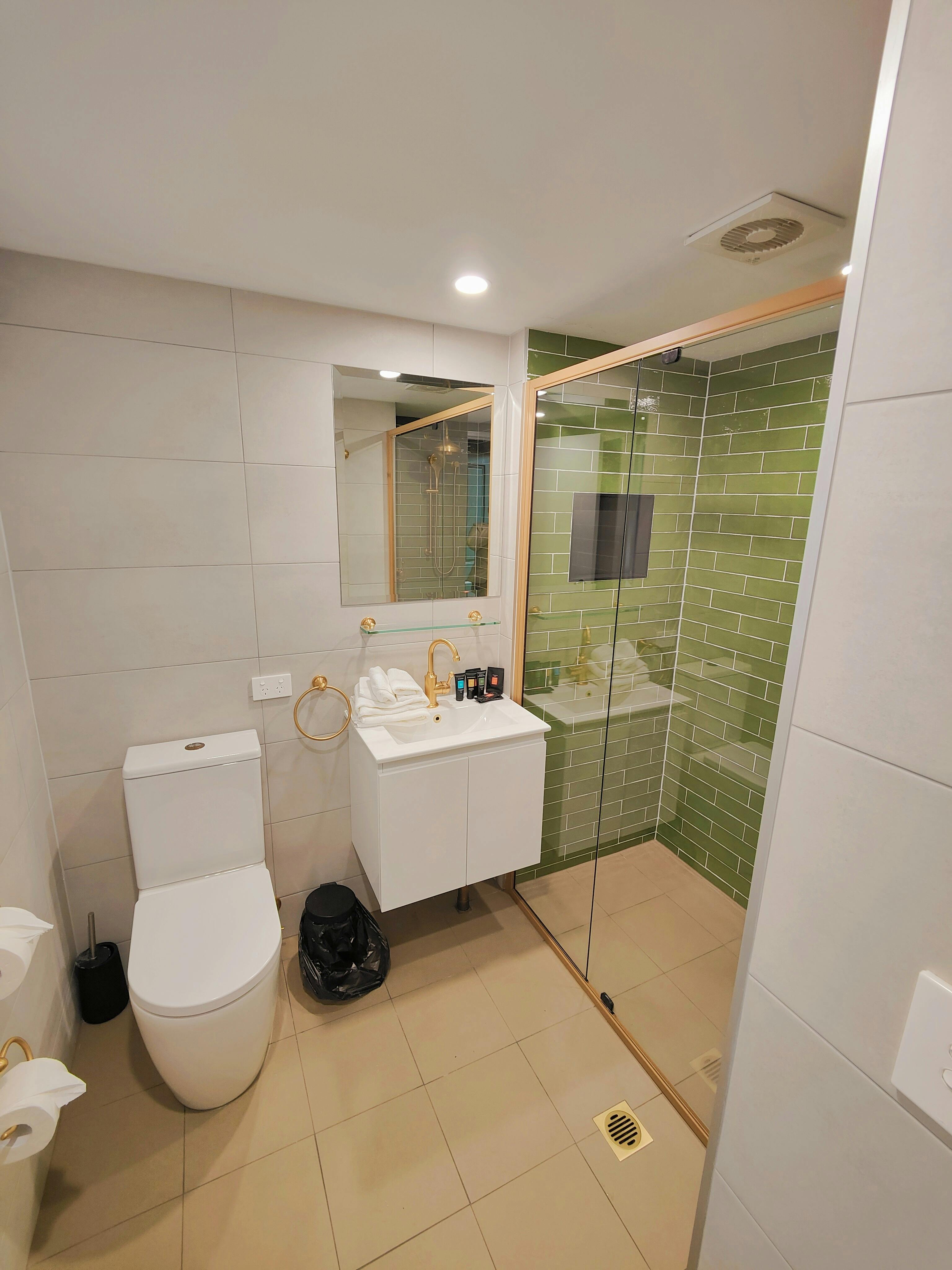 Bathroom walk in shower