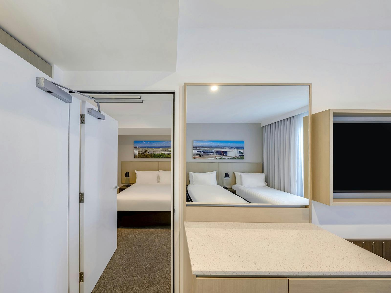 Travelodge Hotel Sydney Airport edit