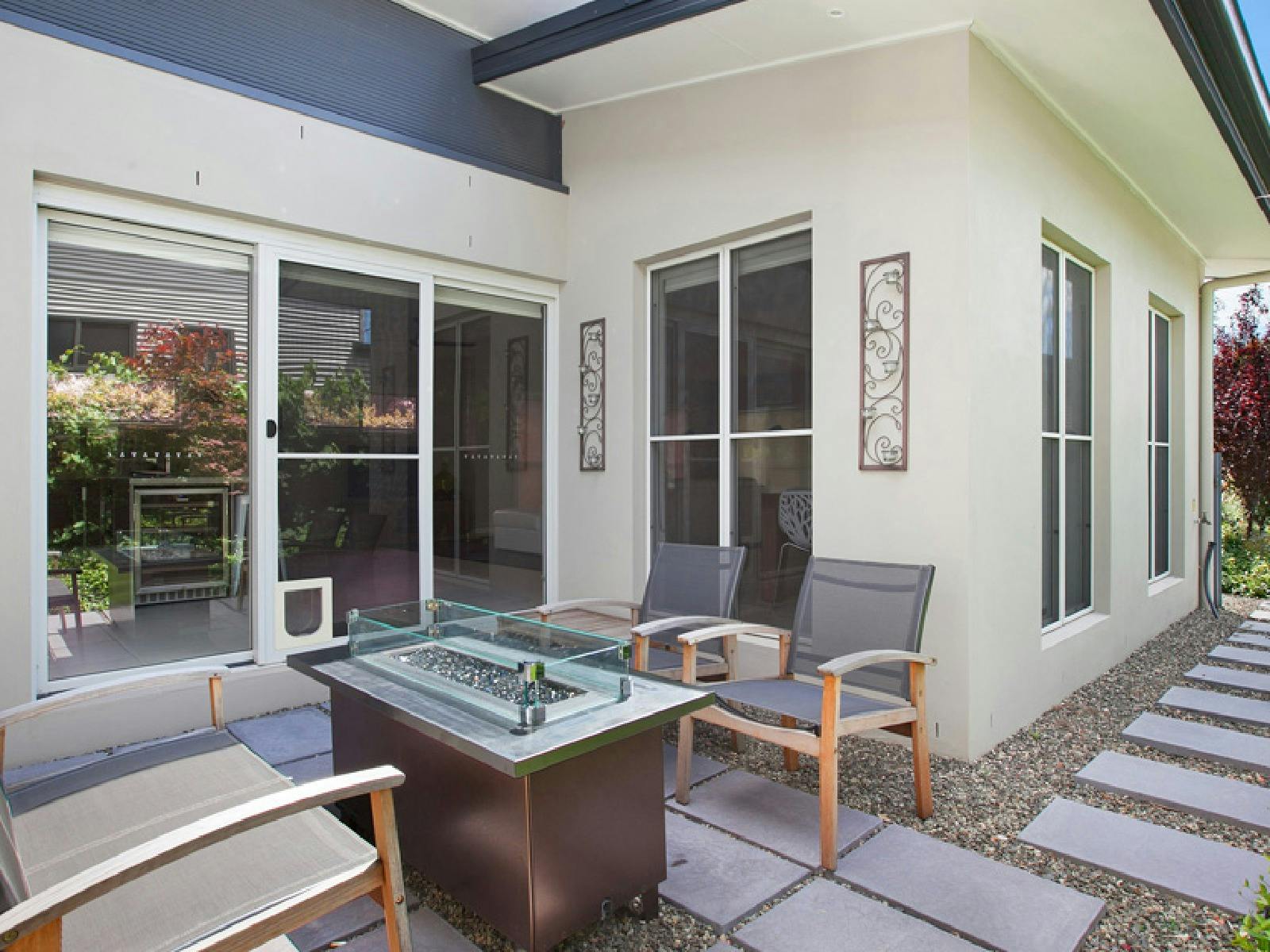 Vista One outdoor fireplace