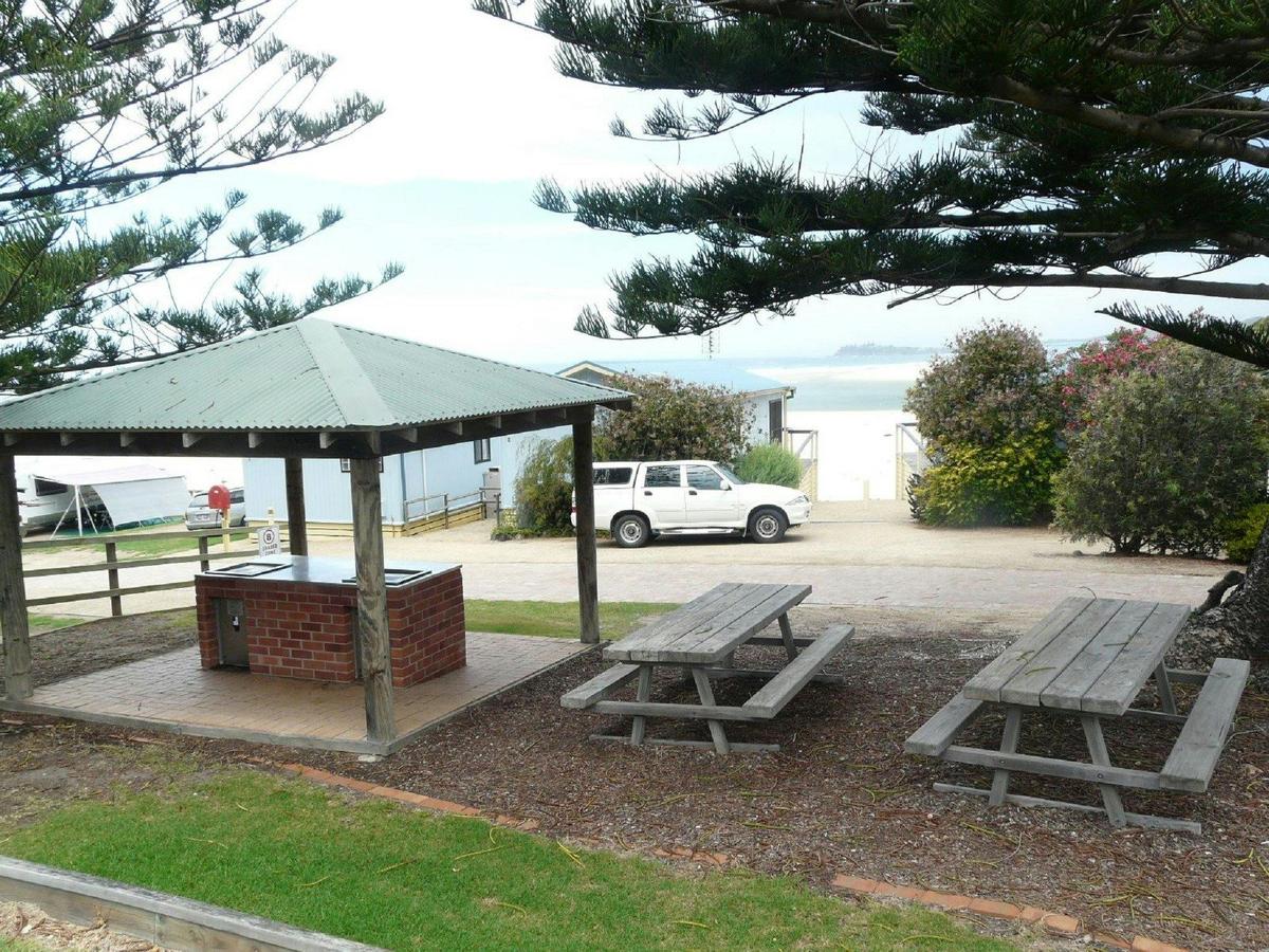 Tuross Beach Cabins and Campsites