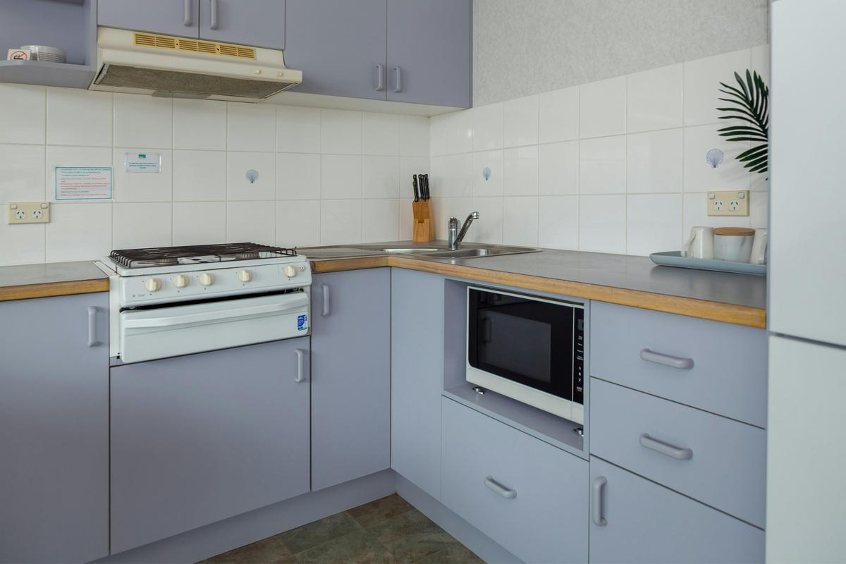 Elevated Holiday Unit - kitchen