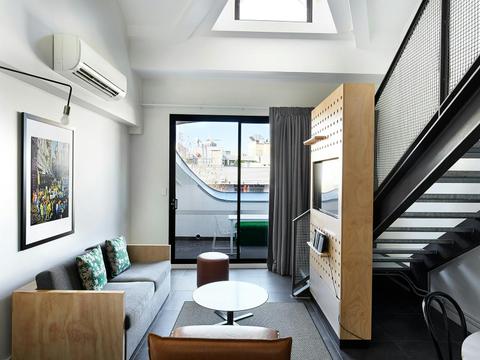 Veriu Broadway Loft Suite Living Area